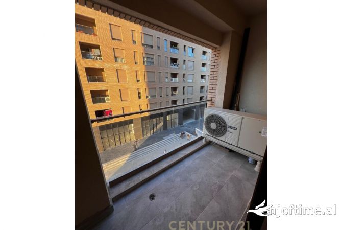 Shtepi me qera Apartament ne Tirane, 2+1, Mobilimi E mobiluar, Pagesa 800  Euro.