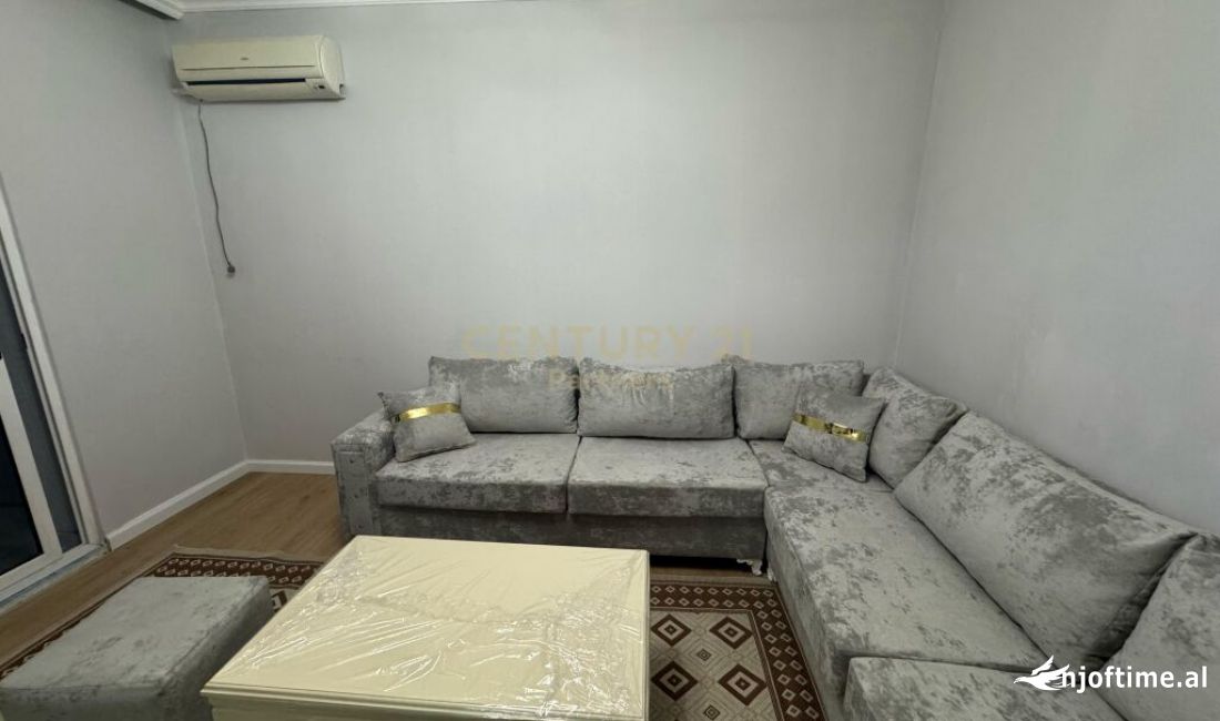 Shtepi ne shitje Apartament ne Tirane, 1+1, Mobilimi E mobiluar, Pagesa 77,000  Euro.