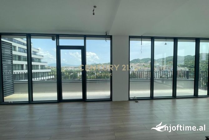 Ambient biznesi me qera 3+1 ne Tirane - 1,500 Euro