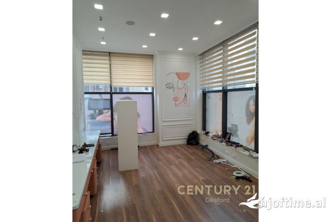 Ambient biznesi me qera 3+1 ne Tirane - 700 Euro