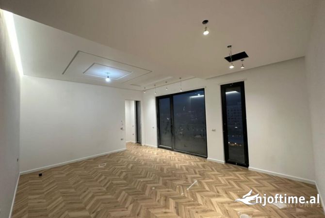 Ambient biznesi me qera 3+1 ne Tirane - 2,500 Euro