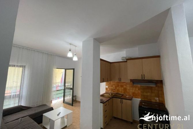 Shtepi me qera 2+1 ne Tirane - 550 Euro