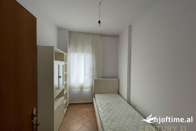 Shtepi me qera Apartament ne Tirane, 2+1, Mobilimi E mobiluar, Pagesa 550  Euro.