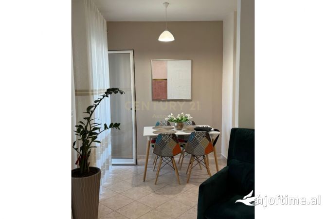 Shtepi me qera 2+1 ne Tirane - 750 Euro