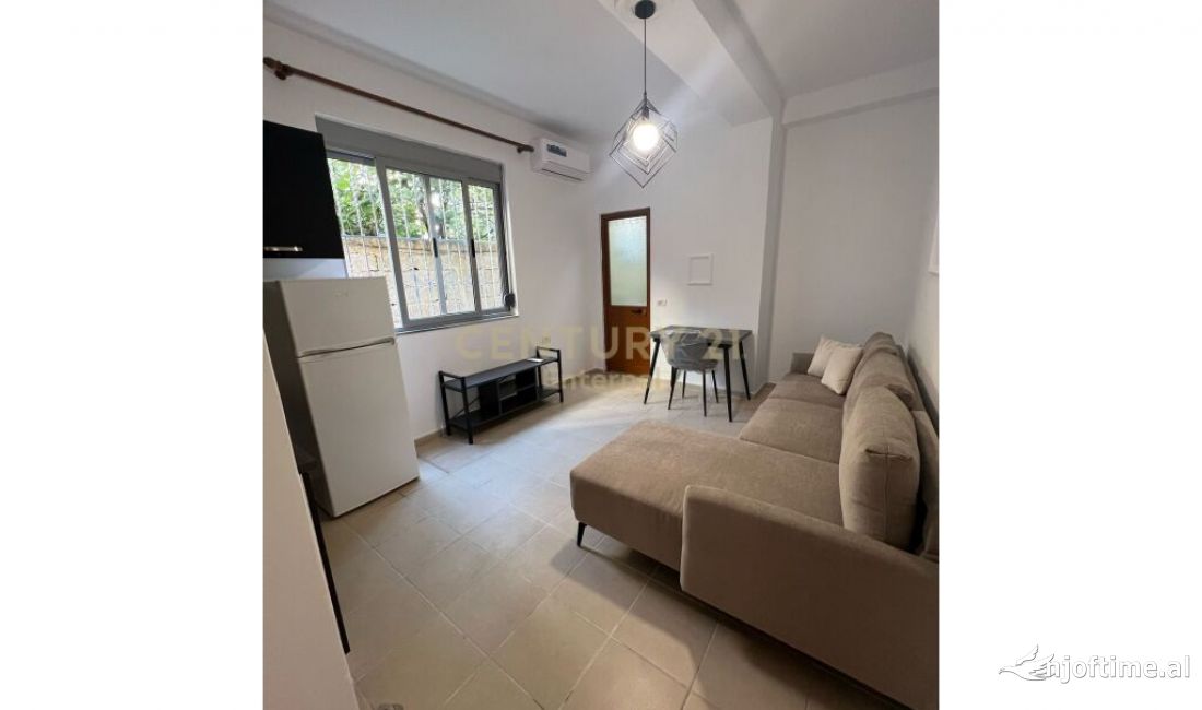 Shtepi ne shitje Apartament ne Tirane, 1+1, Mobilimi E mobiluar, Pagesa 80,000  Euro.