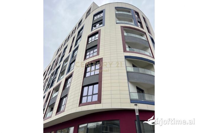 Shtepi me qera 2+1 ne Tirane - 700 Euro