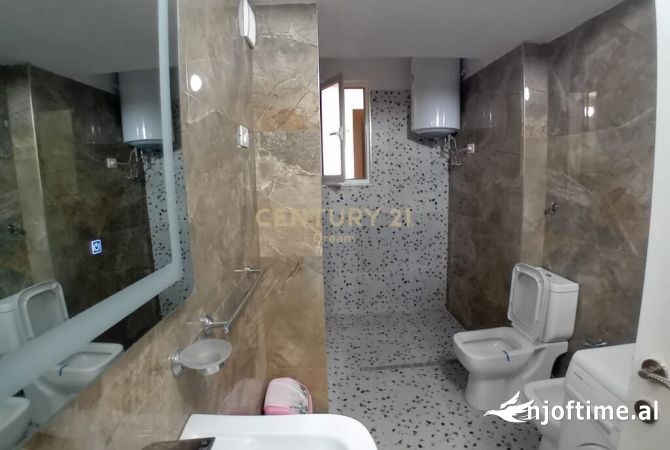 Shtepi me qera Apartament ne Tirane, 3+1, Mobilimi E mobiluar, Pagesa 600  Euro.