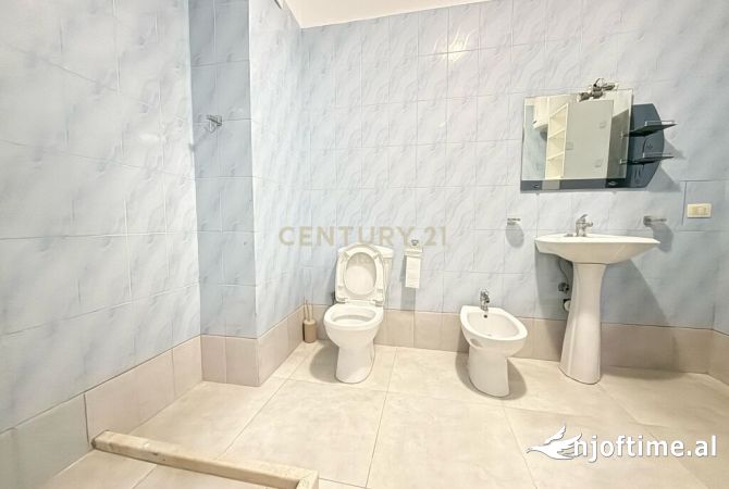 Shtepi me qera Apartament ne Tirane, 2+1, Mobilimi E mobiluar, Pagesa 500  Euro.