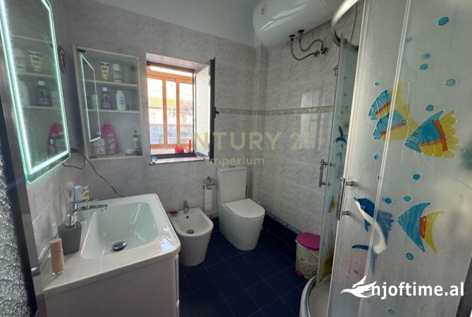 Shtepi me qera Apartament ne Tirane, 1+1, Mobilimi E mobiluar, Pagesa 550  Euro.