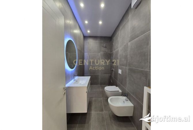 AMBIENT PER ZYRA 3+1+2+ PARKIM,TIRANA GARDEN BUILDING!