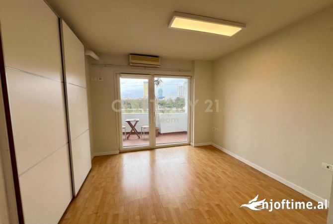 Ambient biznesi me qera 3+1 ne Tirane - 1,200 Euro