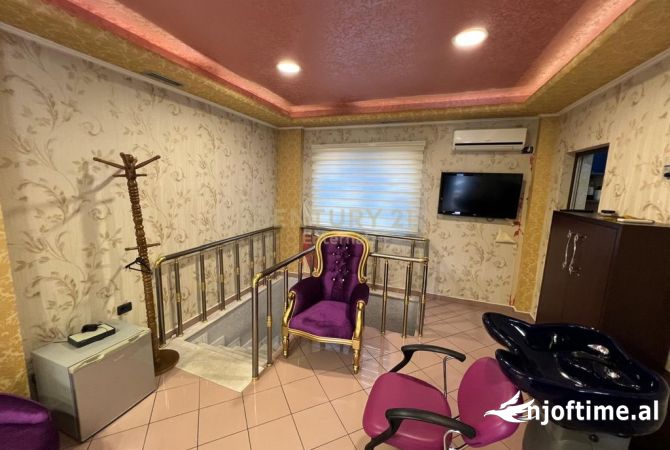 Ambient biznesi me qera 3+1 ne Tirane - 1,500 Euro