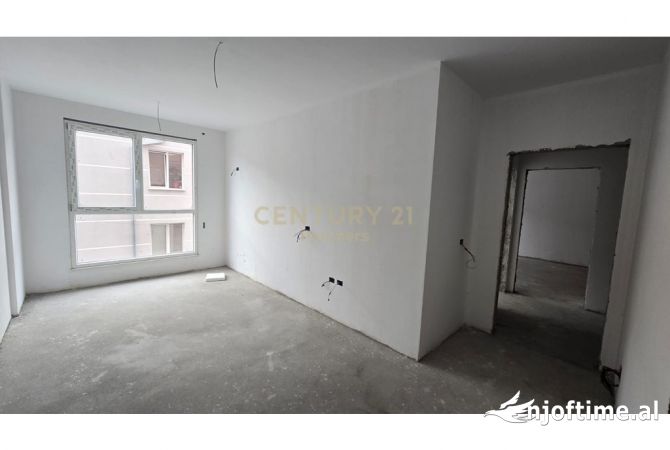 Shtepi ne shitje Apartament ne Tirane, 2+1, Mobilimi E mobiluar, Pagesa 195,000  Euro.