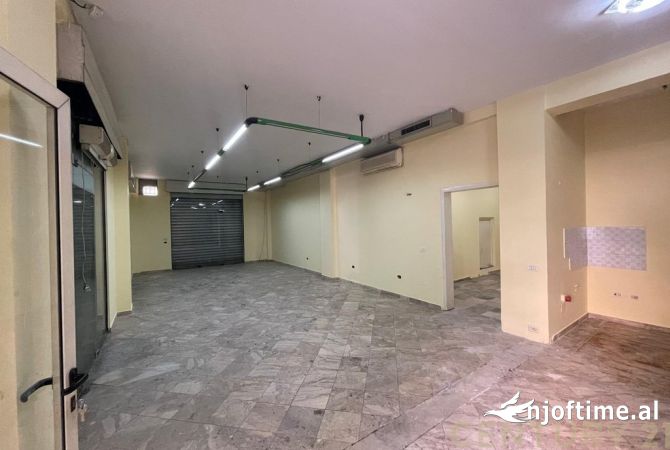 Ambient biznesi me qera 3+1 ne Tirane - 1,000 Euro