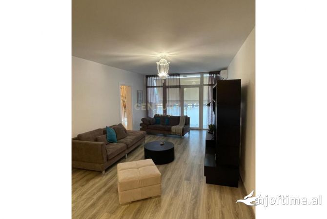 Shtepi me qera 2+1 ne Tirane - 1,500 Euro
