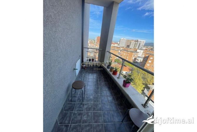 Shtepi ne shitje Apartament ne Tirane, 2+1, Mobilimi E mobiluar, Pagesa 220,000  Euro.