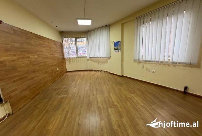 Shtepi me qera 2+1 ne Tirane - 600 Euro