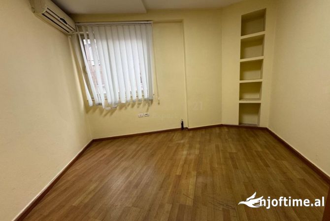 Shtepi me qera 2+1 ne Tirane - 600 Euro