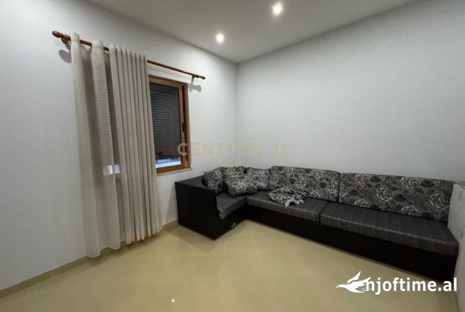 Shtepi me qera 2+1 ne Tirane - 450 Euro