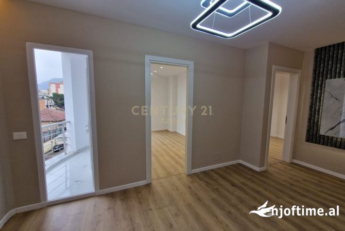 Shtepi ne shitje Apartament ne Tirane, 2+1, Mobilimi E mobiluar, Pagesa 195,000  Euro.
