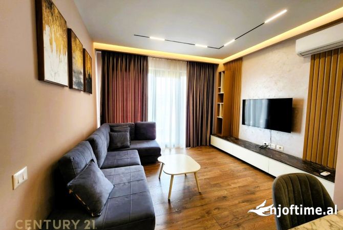 Shtepi me qera 2+1 ne Tirane - 1,000 Euro