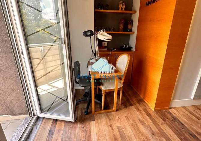 Ambient biznesi me qera 3+1 ne Tirane - 1,200 Euro