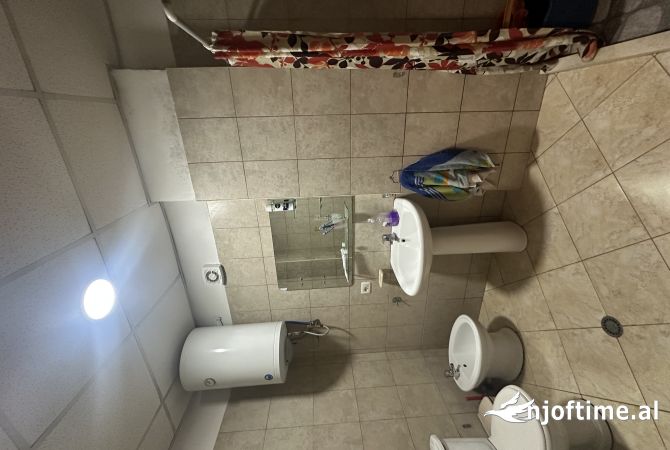 Shtepi me qera 2+1 ne Tirane - 430 Euro