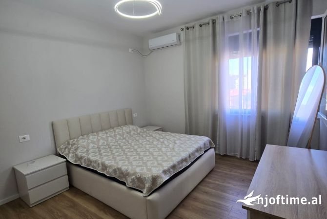 Shtepi me qera 2+1 ne Tirane - 800 Euro