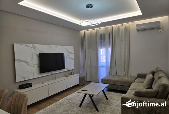 Shtepi me qera 2+1 ne Tirane - 800 Euro