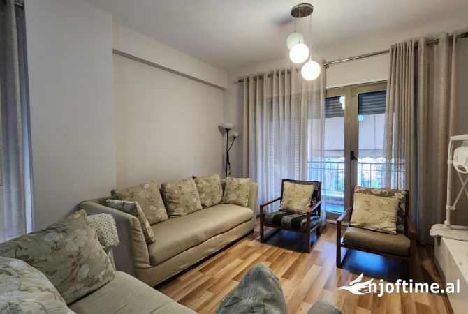 Shtepi me qera 2+1 ne Tirane - 700 Euro
