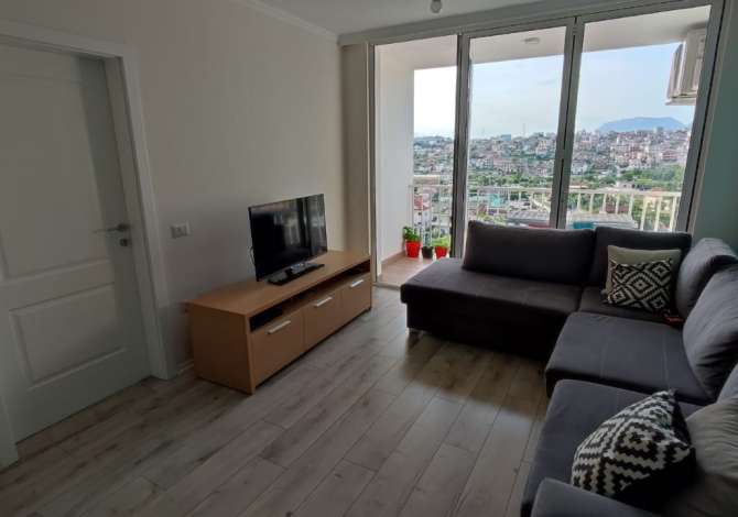Shtepi me qera 4+1 ne Tirane - 150 Euro