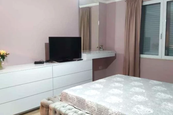 Apartment for rent in Tirana 4+1, Furnished