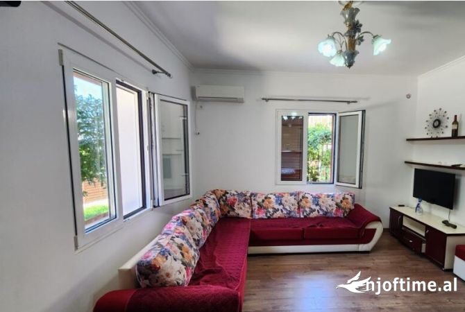 Shtepi me qera 2+1 ne Tirane - 500 Euro