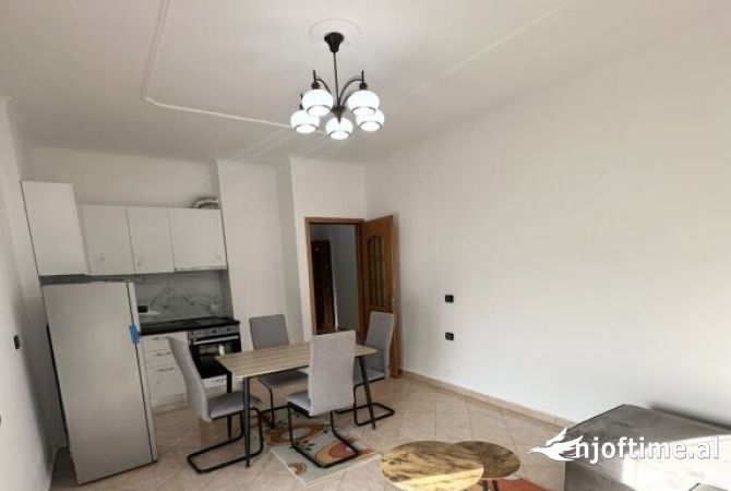 Shtepi me qera 2+1 ne Tirane - 550 Euro