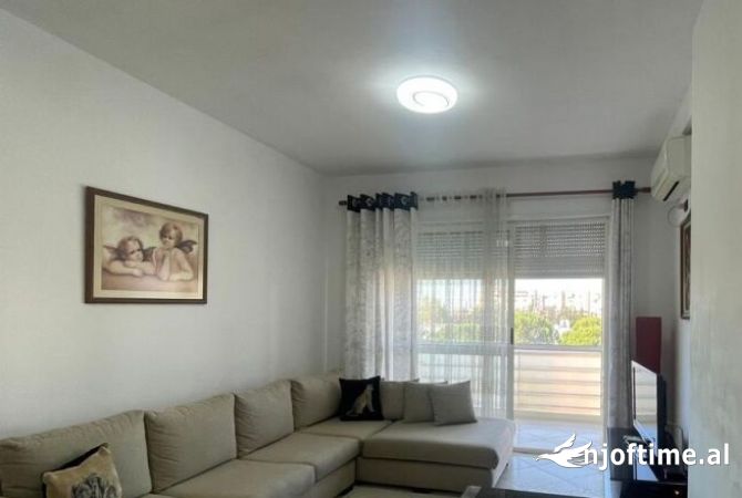 Shtepi me qera 2+1 ne Tirane - 600 Euro