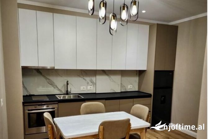 Shtepi me qera 2+1 ne Tirane - 650 Euro