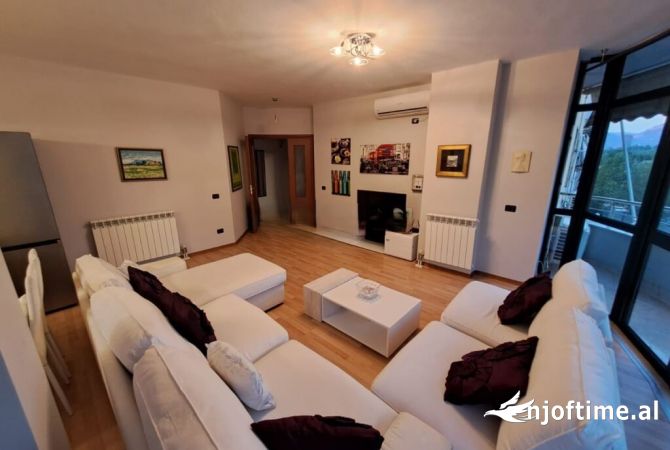 Shtepi me qera 2+1 ne Tirane - 650 Euro