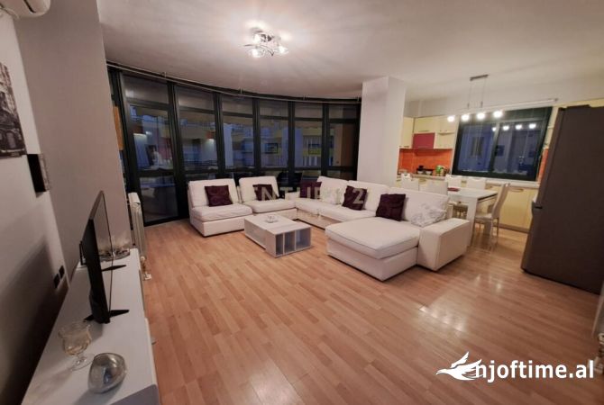 Shtepi me qera 2+1 ne Tirane - 650 Euro