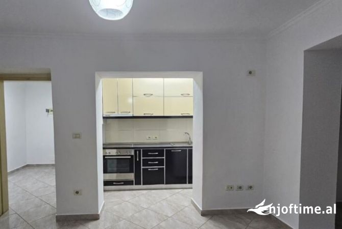 SHITET APARTAMENT 1+1 PRANE MATERNITETIT TE RI 88,000 €