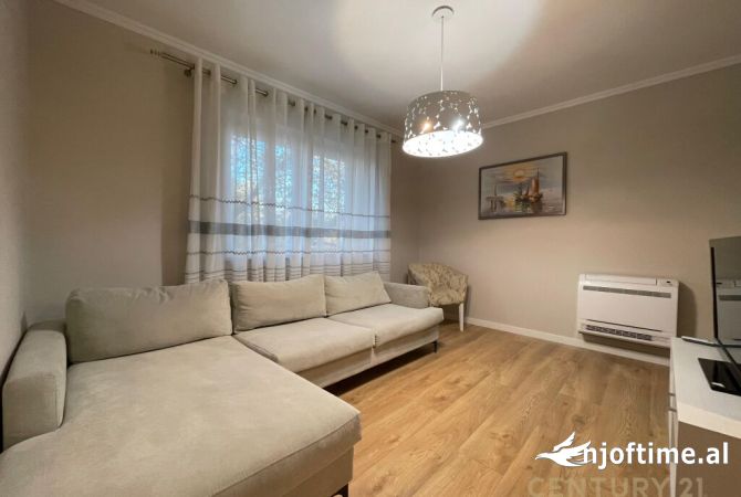 Shtepi me qera 2+1 ne Tirane - 620 Euro