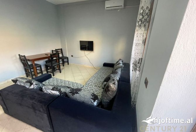 Shtepi me qera 2+1 ne Tirane - 400 Euro