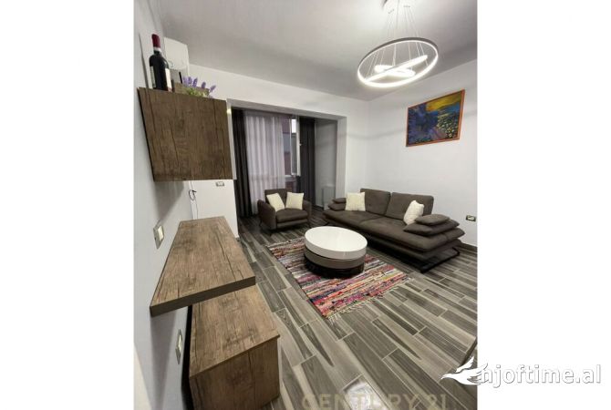 Shtepi me qera 1+1 ne Tirane - 550 Euro