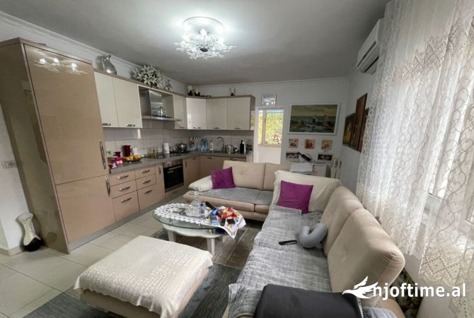 Shtepi ne shitje 1+1 ne Tirane - 100,000 Euro