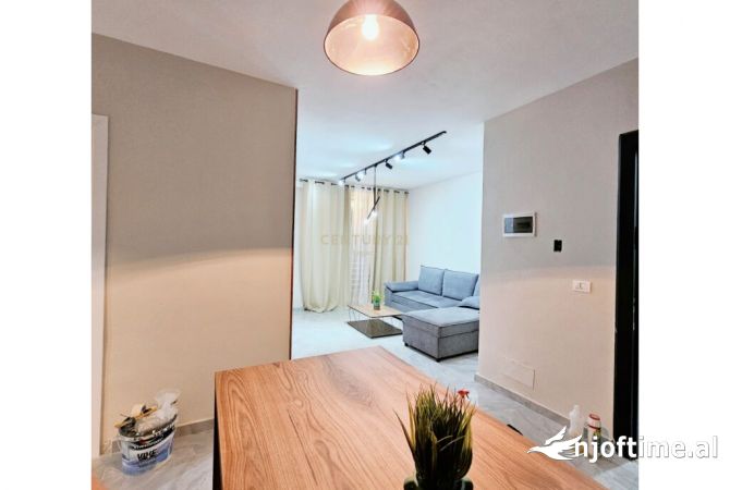 Shtepi ne shitje 2+1 ne Tirane - 84,000 Euro