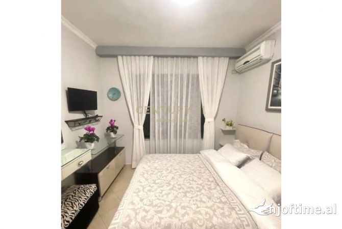 Shtepi me qera Garsoniere ne Tirane - 400 Euro
