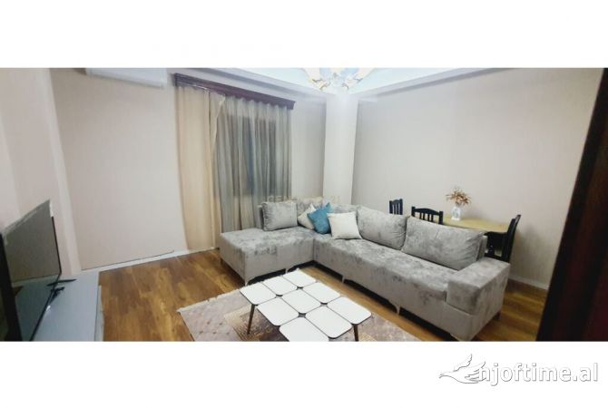 Shtepi me qera 2+1 ne Tirane - 800 Euro