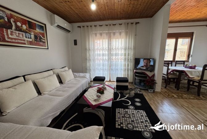 Shtepi me qera 2+1 ne Tirane - 450 Euro