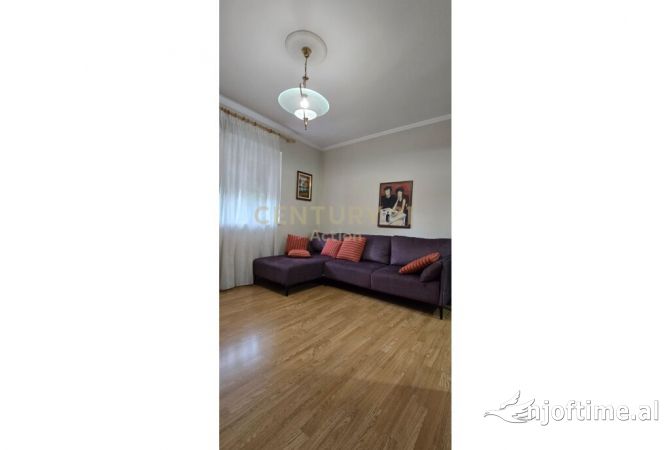 Shtepi me qera 2+1 ne Tirane - 600 Euro