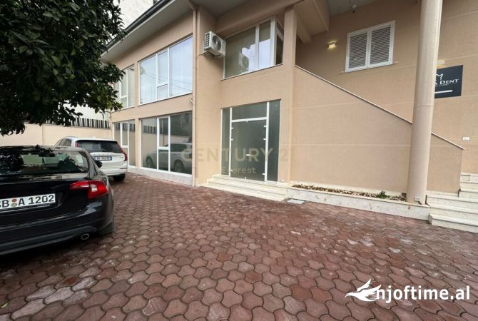 Ambient biznesi me qera 3+1 ne Tirane - 13,000 Euro