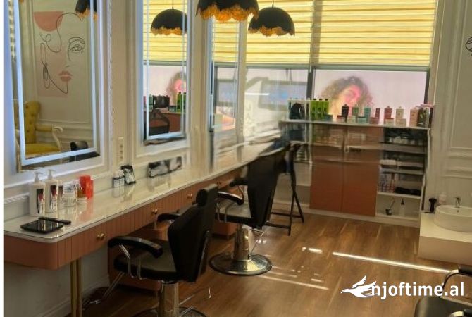 Ambient biznesi ne shitje 3+1 ne Tirane - 5,800 Euro